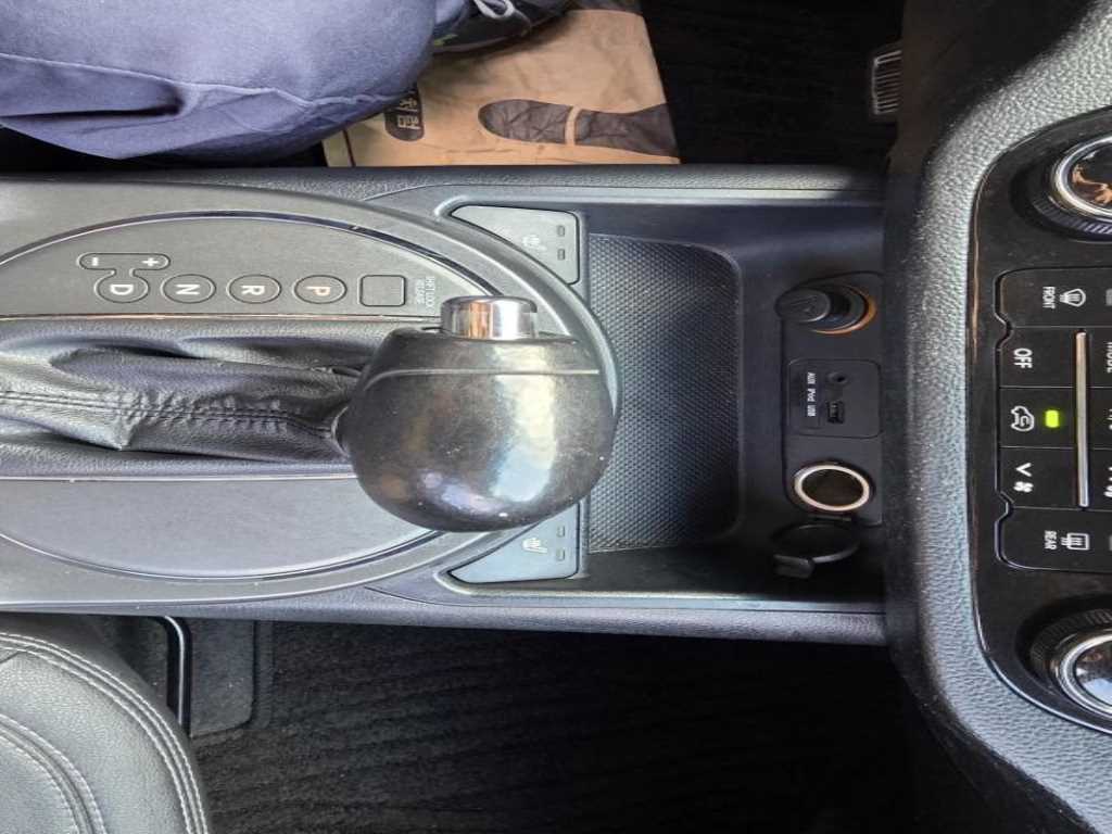 KIA Sportage 2011 Plateado - Importación desde Corea - HF Imports Iquique - Foto 14