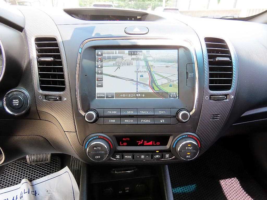 KIA K3 2018 Blanco - Importación desde Corea - HF Imports Iquique - Foto 13