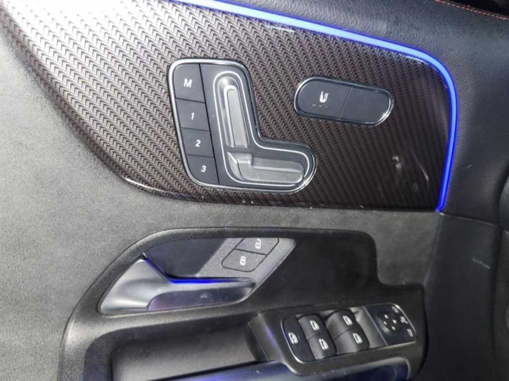 Mercedes Benz GLB Class - Vista 9