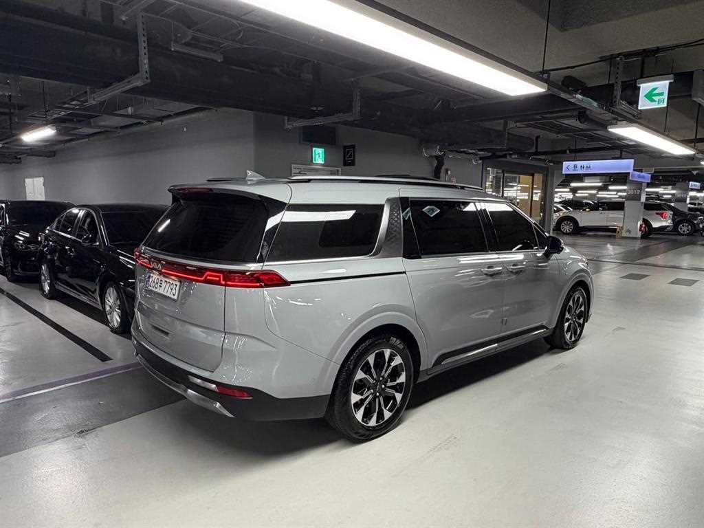 KIA Carnival - Vista 3
