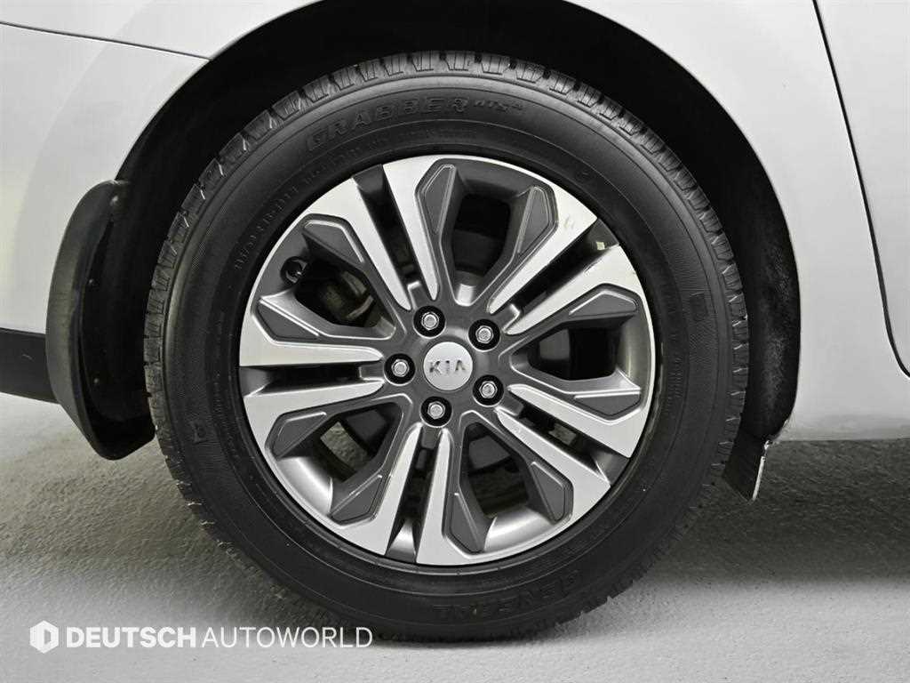 KIA Carnival - Vista 5