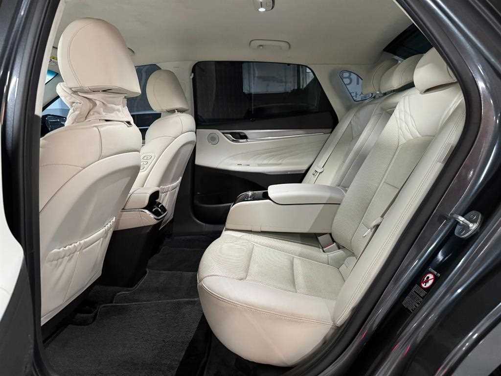 HYUNDAI Grandeur - Vista 2