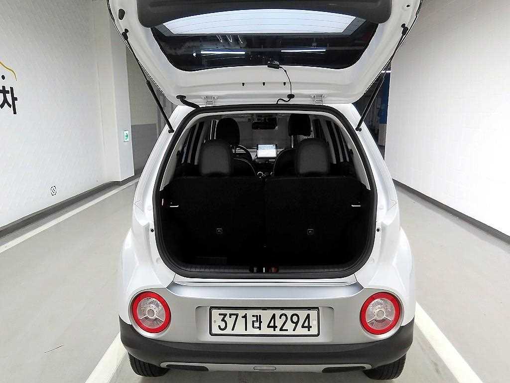 HYUNDAI Casper - Vista 5