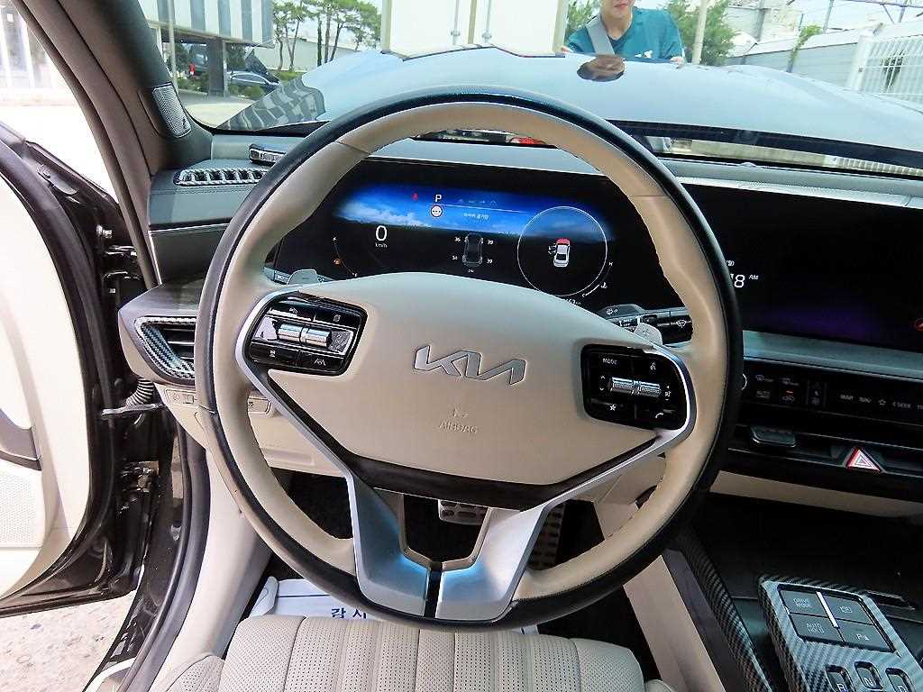 KIA K8 - Vista 8