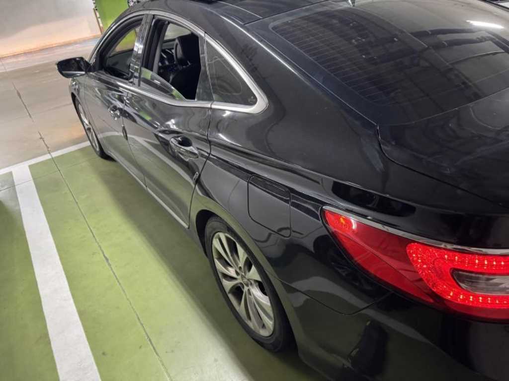 HYUNDAI Grandeur - Vista 5