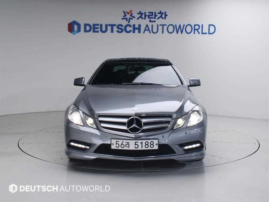 Mercedes Benz E class - Vista 3