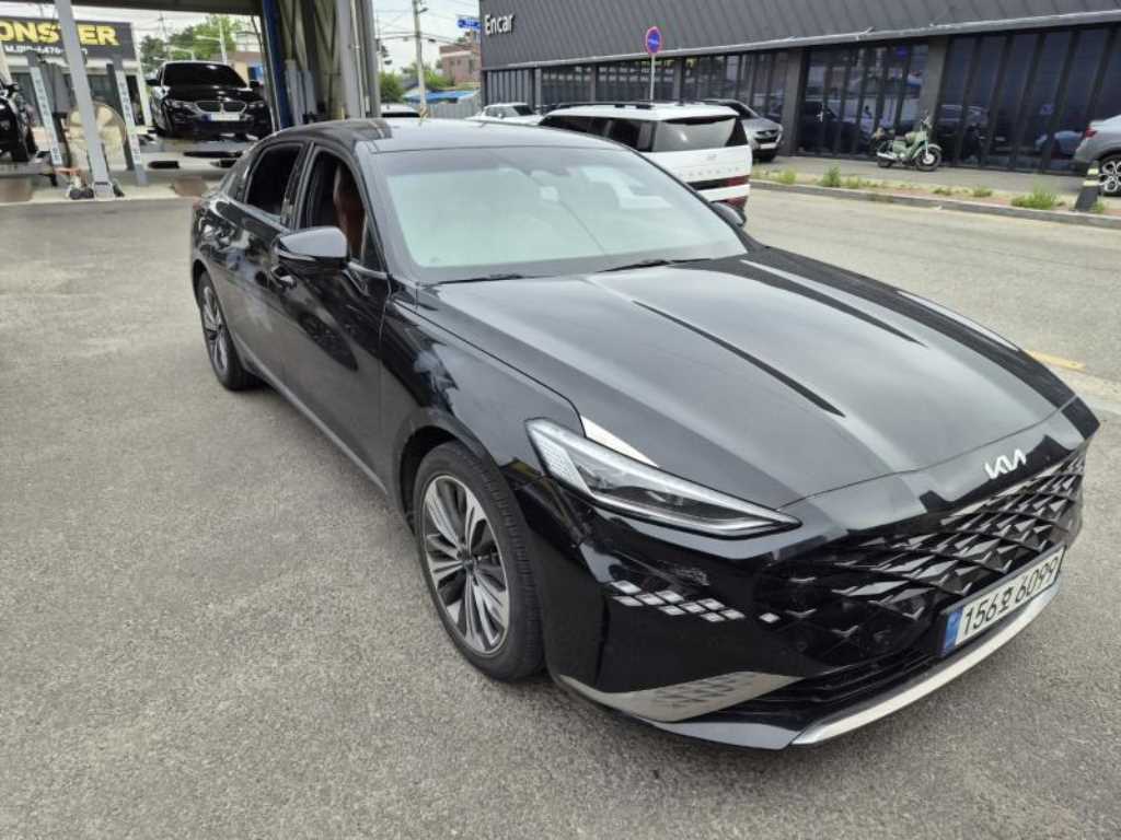 KIA K8 - Vista 3