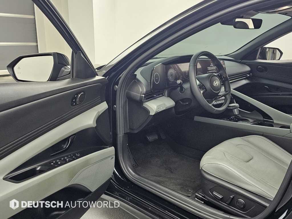 HYUNDAI Avante - Vista 11