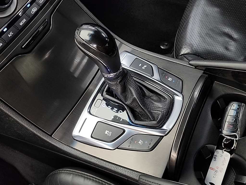 HYUNDAI Grandeur - Vista 8