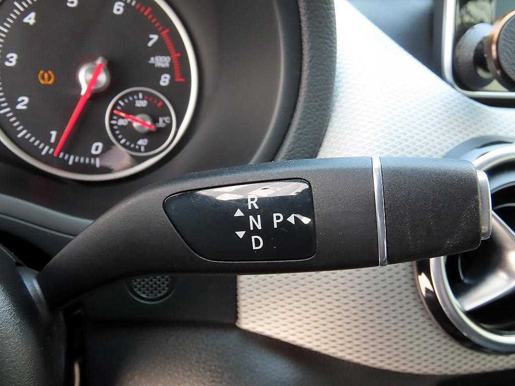 Mercedes Benz B Class (MY B) - Vista 10