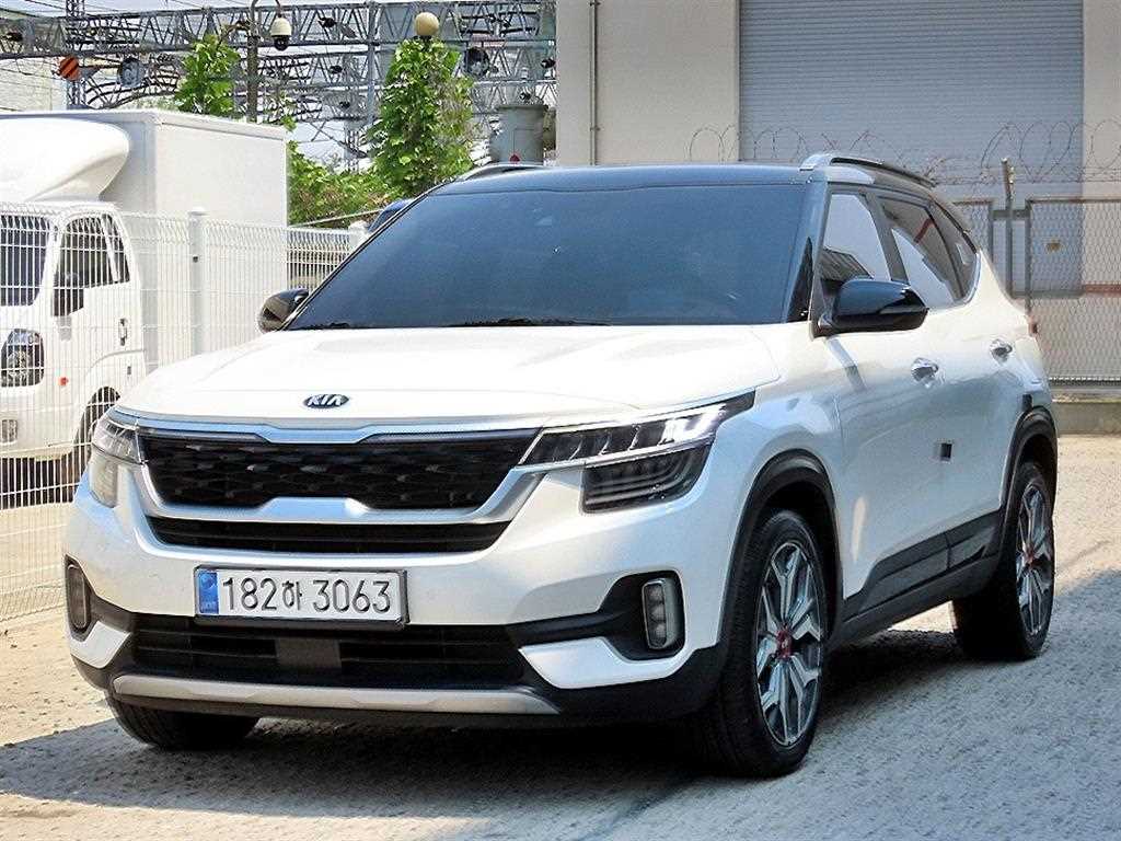 KIA Seltos - Vista 2