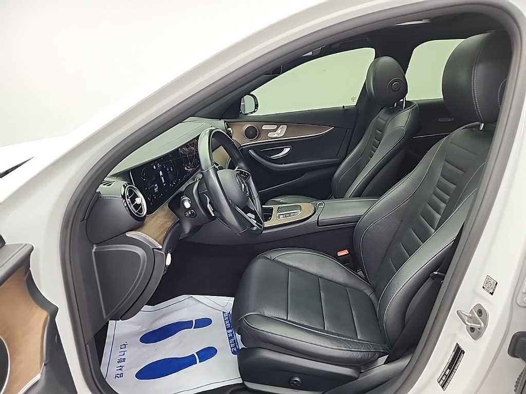 Mercedes Benz E class - Vista 11