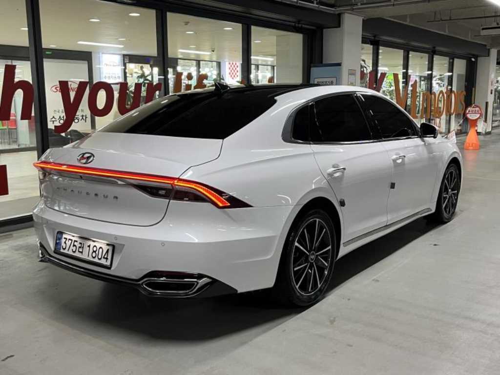 HYUNDAI Grandeur - Vista 6