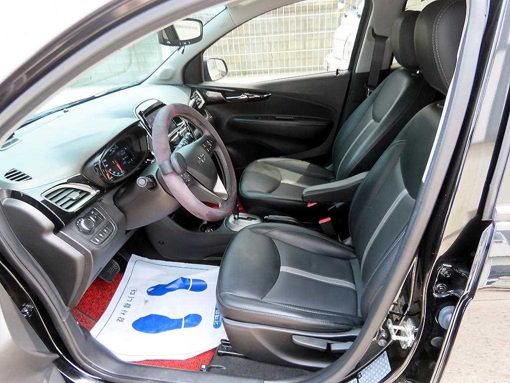 Chevrolet Spark - Vista 5