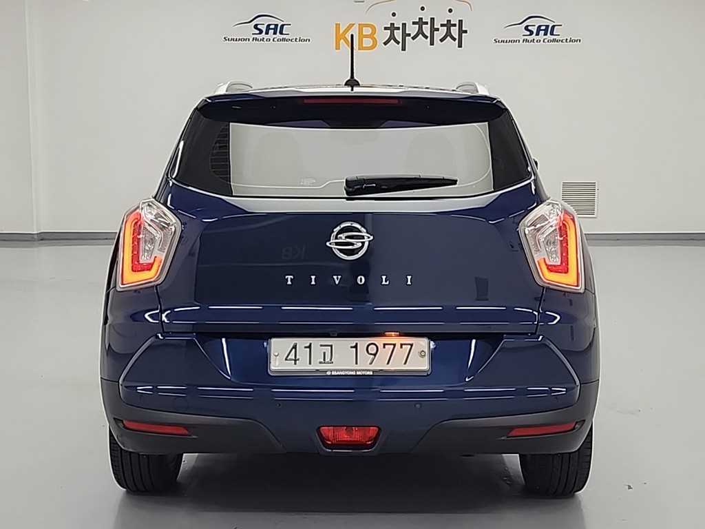 Ssangyong Tivoli - Vista 3