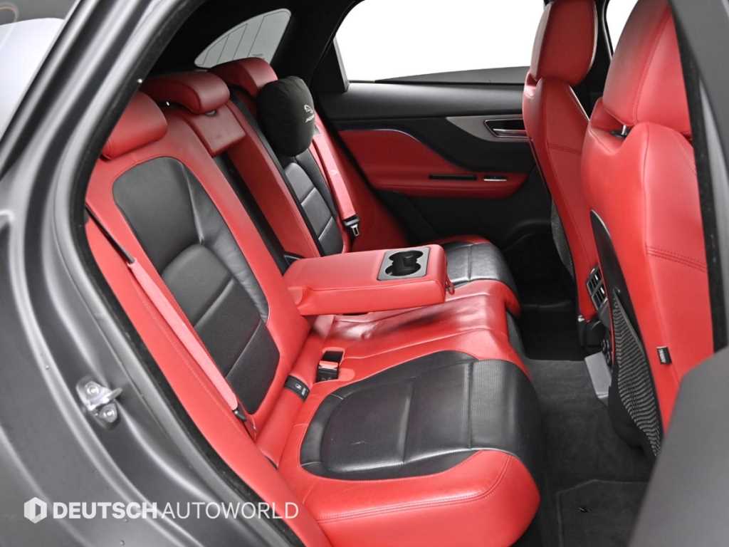Jaguar F-PACE - Vista 12
