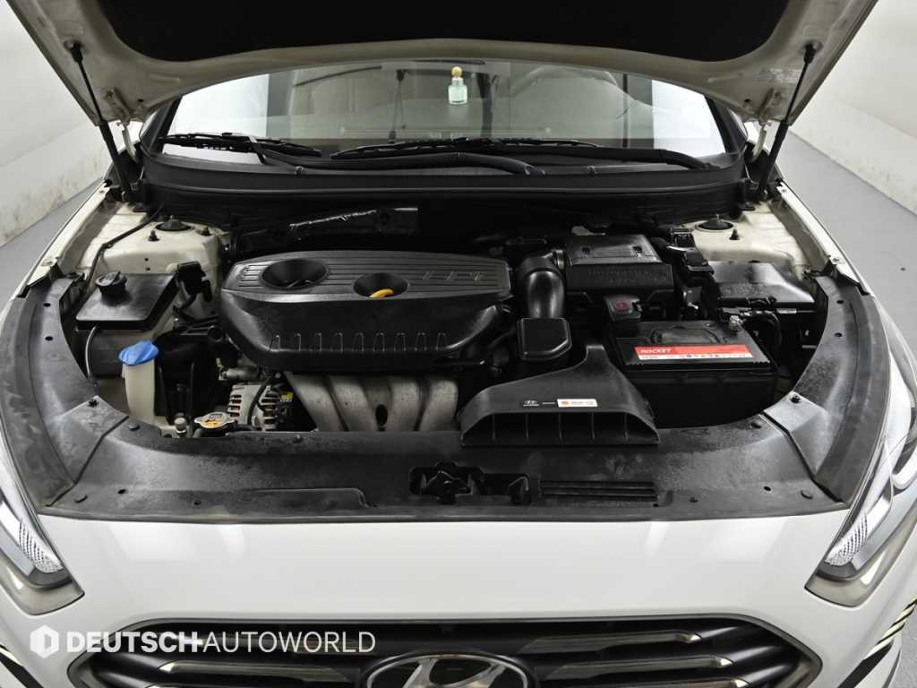 HYUNDAI Sonata - Vista 6