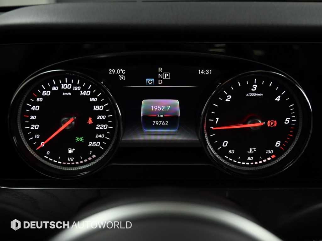 Mercedes Benz E class - Vista 8