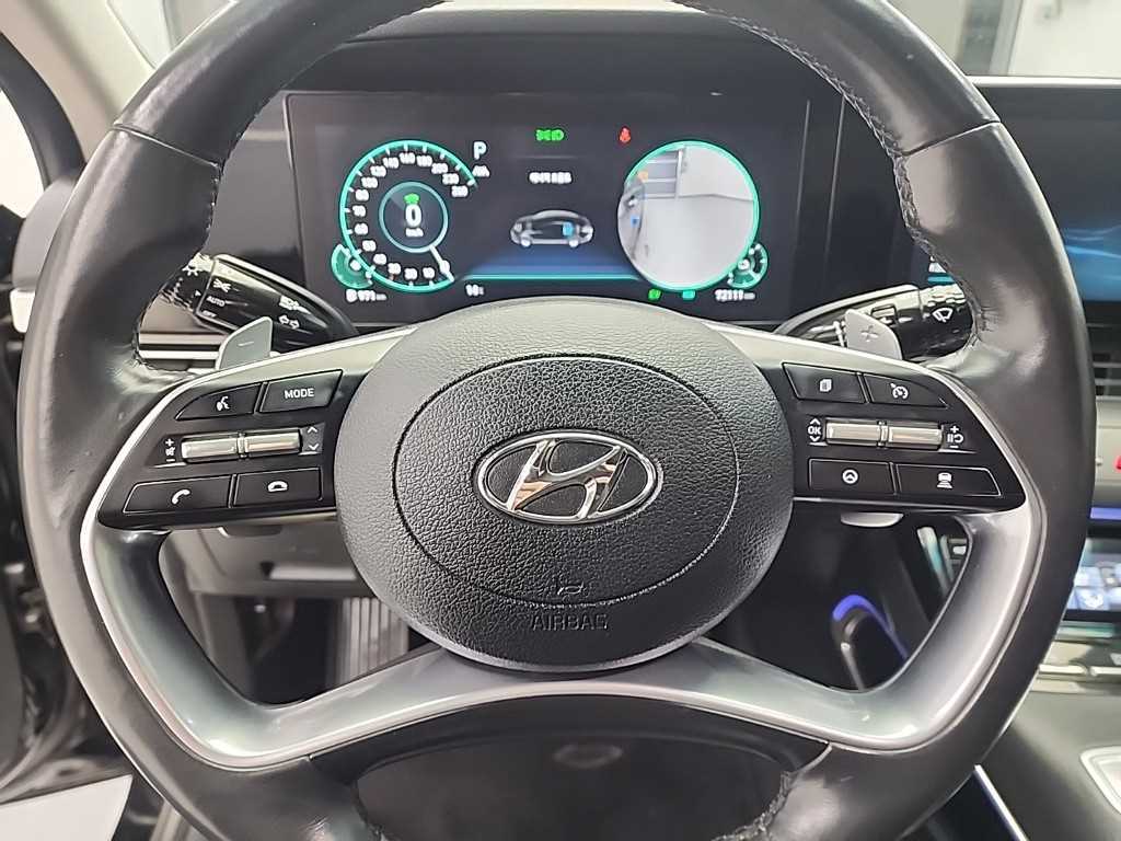 HYUNDAI Grandeur - Vista 9