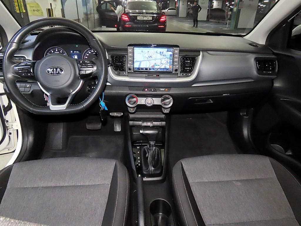 KIA Stonic - Vista 10