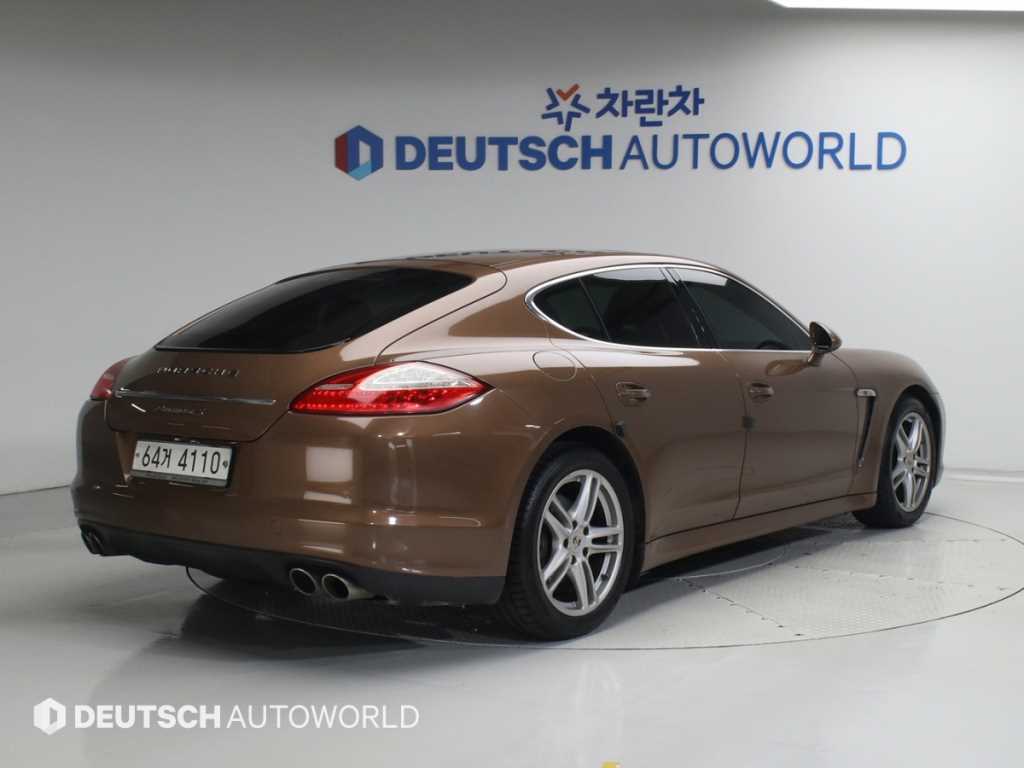 Porsche Panamera - Vista 2
