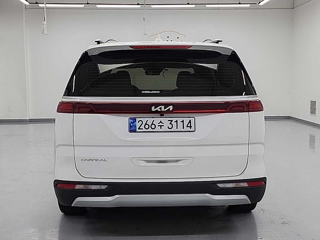 KIA Carnival - Vista 3