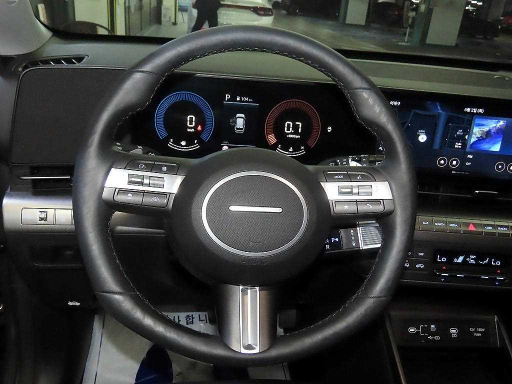 HYUNDAI Kona - Vista 8