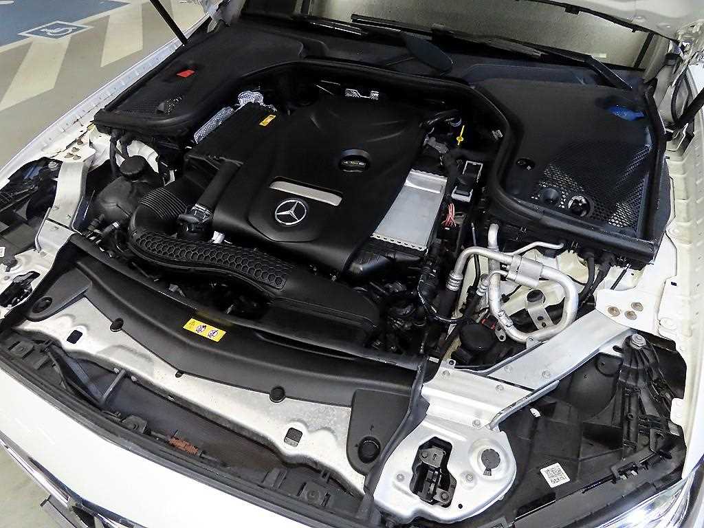 Mercedes Benz E class 2019 Blanco - Importación desde Corea - HF Imports Iquique - Foto 19