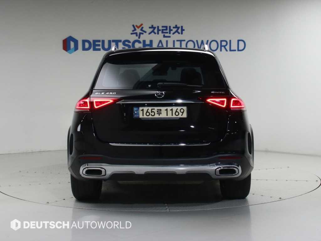 Mercedes Benz GLE Class - Vista 4