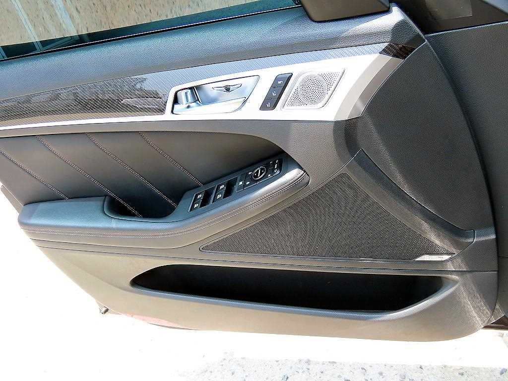 Genesis G80 - Vista 12