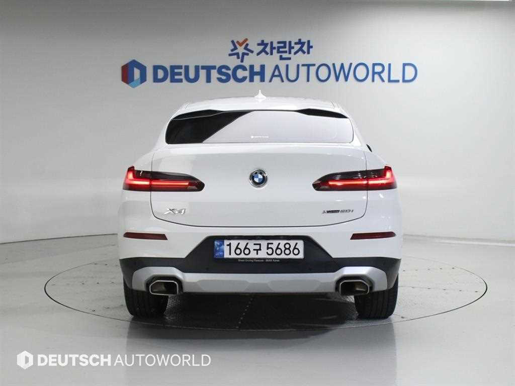 BMW X4 - Vista 4