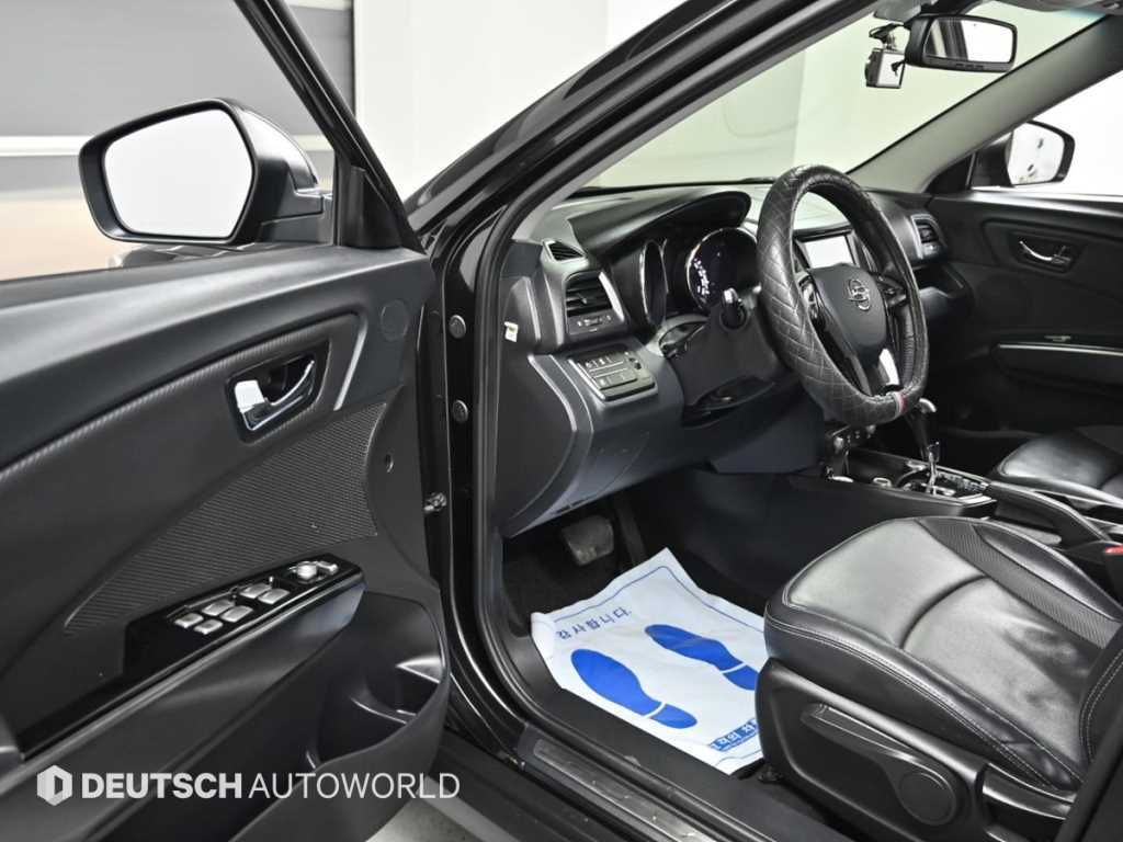 Ssangyong Tivoli - Vista 11