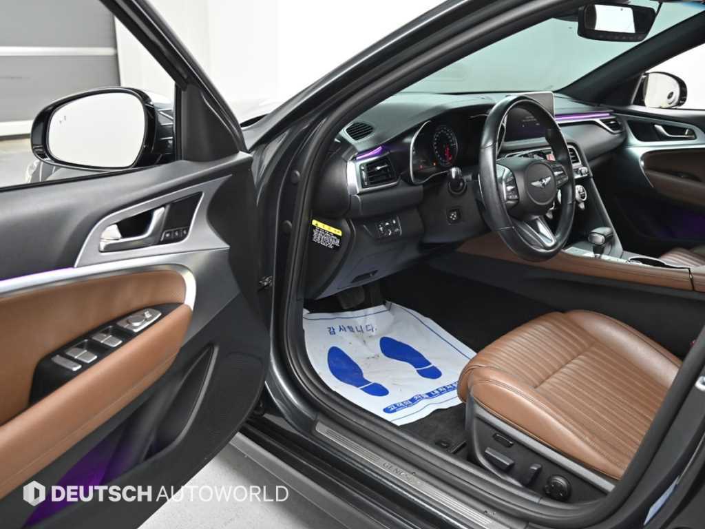 Genesis G70 - Vista 11