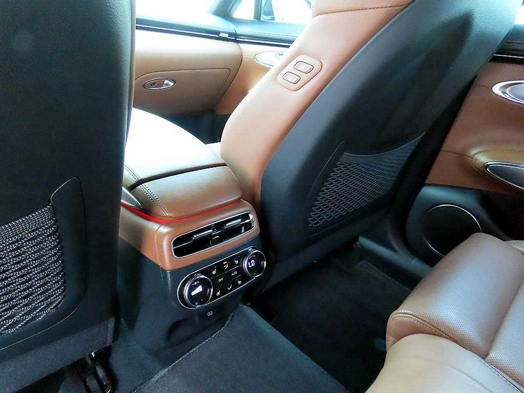 Genesis GV70 2022 Negro - Importación desde Corea - HF Imports Iquique - Foto 15