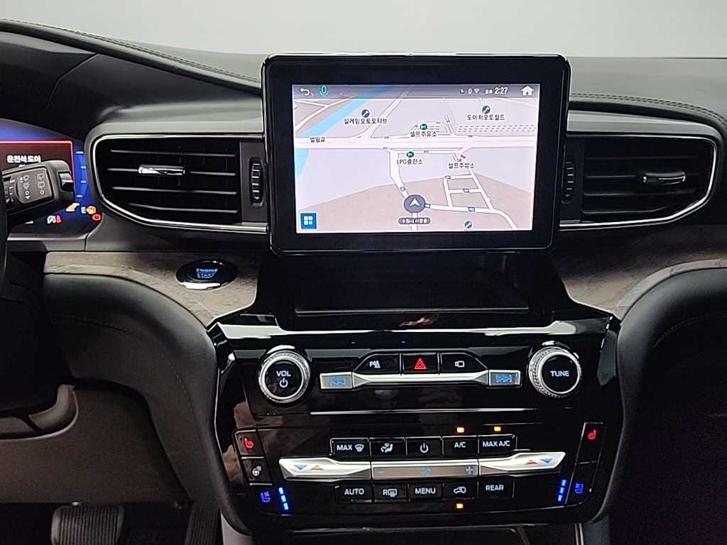 Ford Explorer - Vista 10