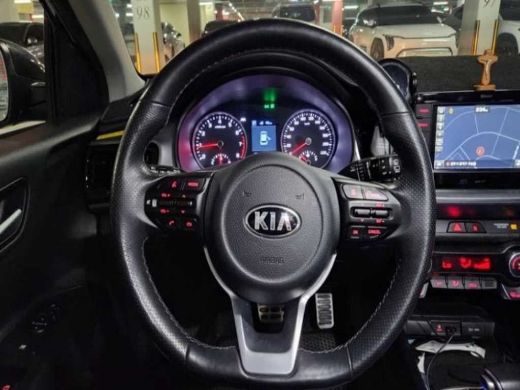 KIA Stonic - Vista 6