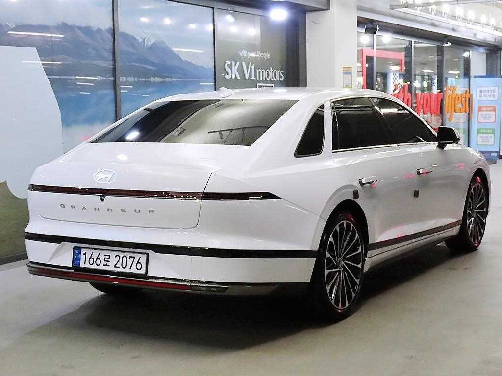 HYUNDAI Grandeur - Vista 5