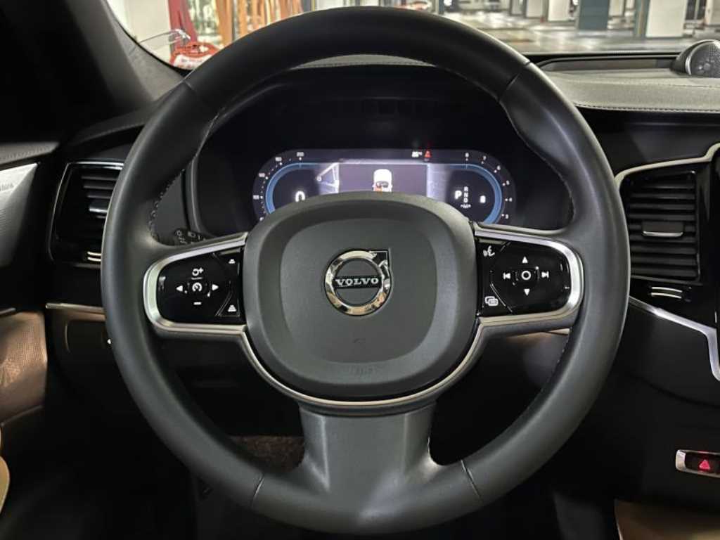 Volvo XC90 - Vista 10