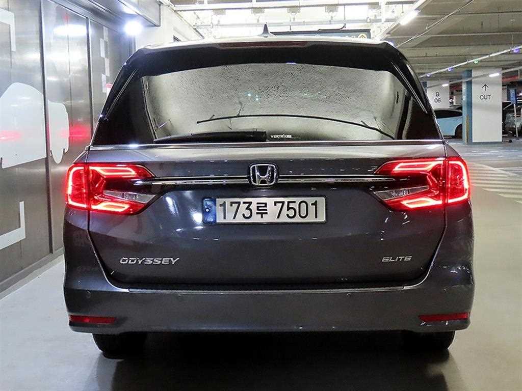 Honda Odyssey - Vista 5
