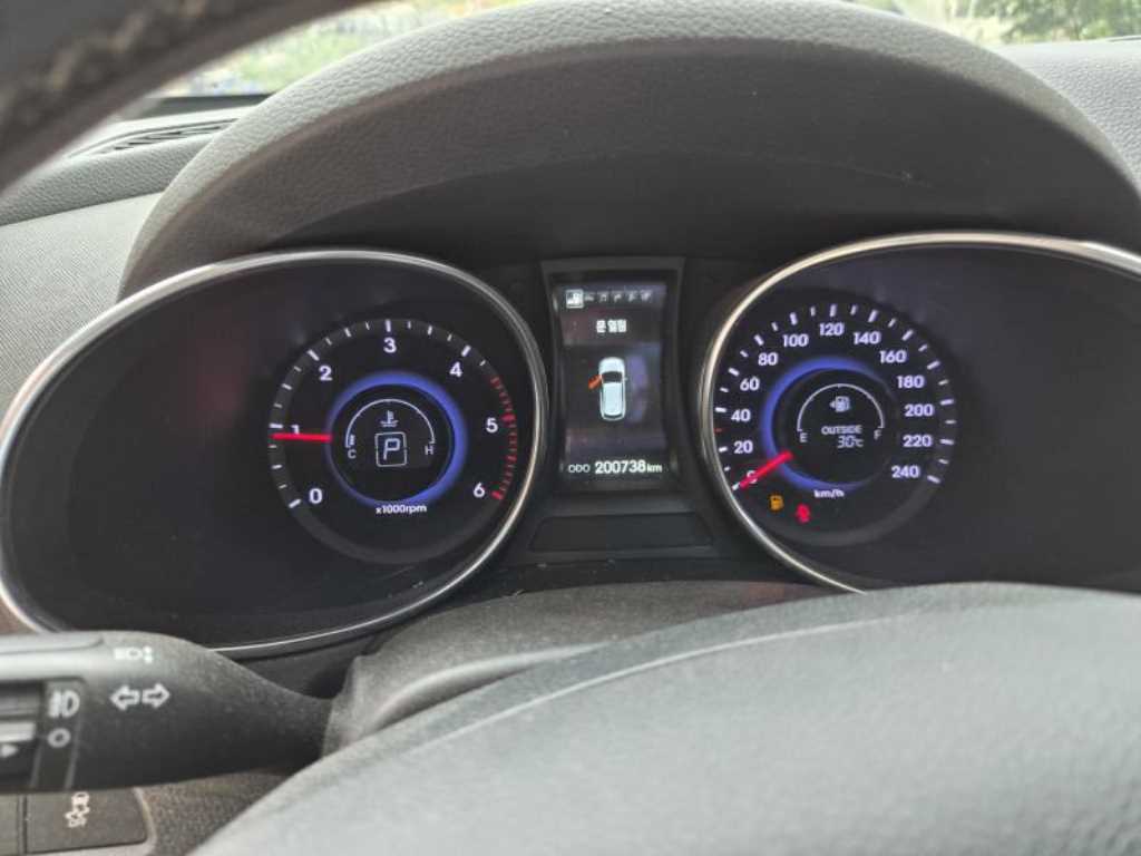 HYUNDAI Maxcruz - Vista 8