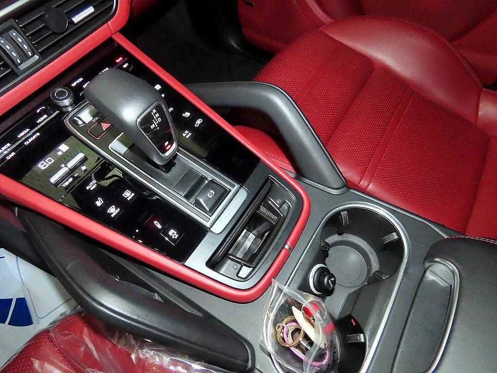 Porsche Cayenne - Vista 12