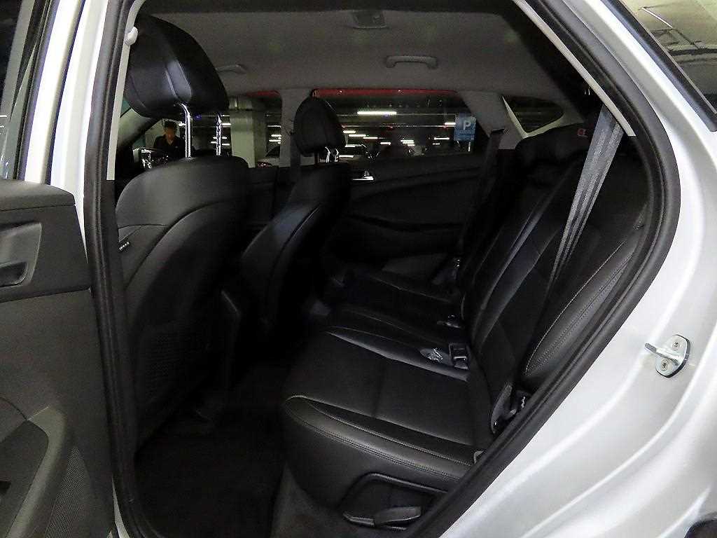 HYUNDAI Tucson - Vista 7