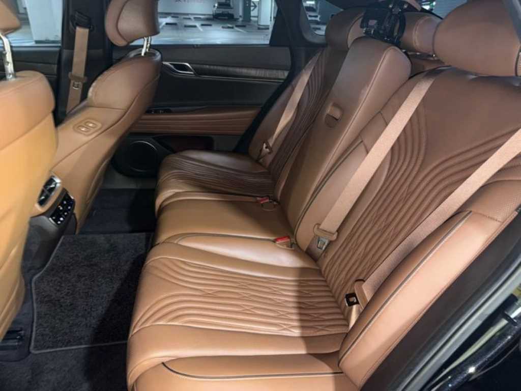 Genesis G80 - Vista 7
