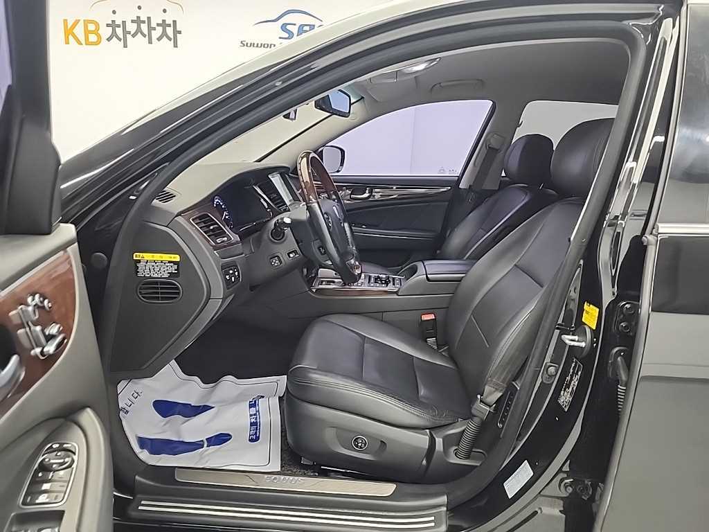 HYUNDAI Equus - Vista 11