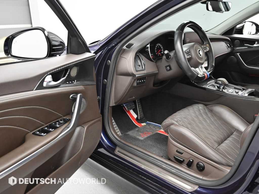 KIA Stinger - Vista 11