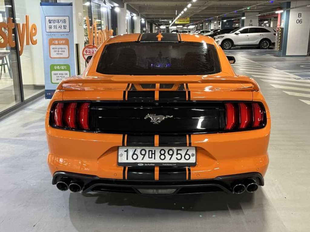 Ford Mustang - Vista 6