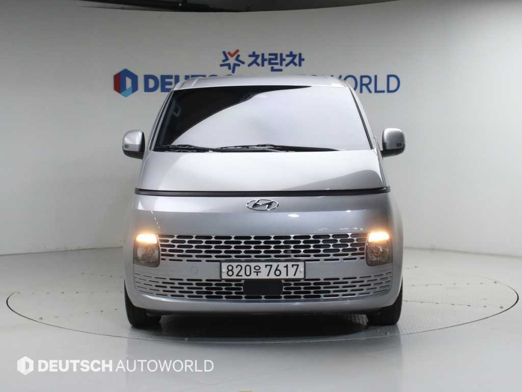 HYUNDAI Staria - Vista 3