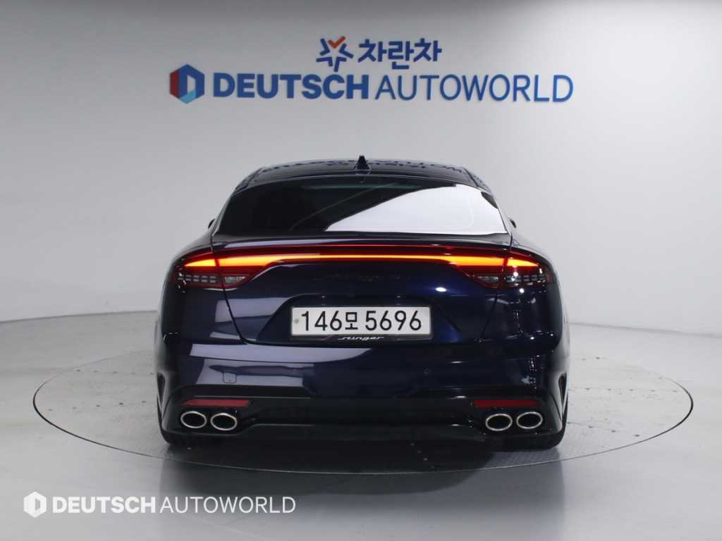 KIA Stinger - Vista 4