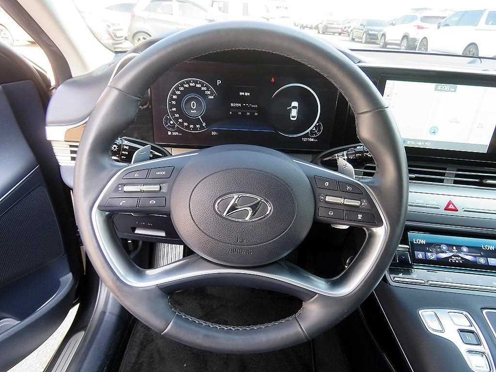 HYUNDAI Grandeur - Vista 10