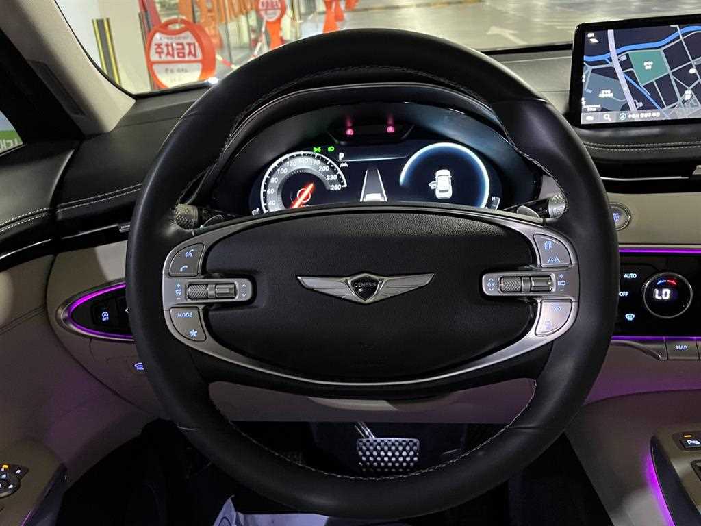 Genesis GV70 - Vista 11